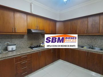 CASA DE VENTA EN LAS CRUCITAS, AV. ALEJANDRO CASTRO BENITEZ, PROVIDENCIA, MACHALA