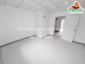 หมู่บ้านพงษ์ศิริชัย2 ซอยเพชรเกษม85 (รีโนเวท) ใกล้ดูโฮมเพชรเกษม