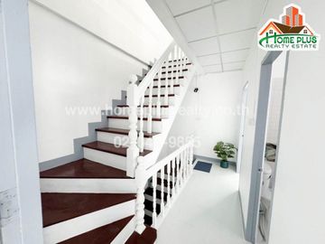 หมู่บ้านพงษ์ศิริชัย2 ซอยเพชรเกษม85 (รีโนเวท) ใกล้ดูโฮมเพชรเกษม