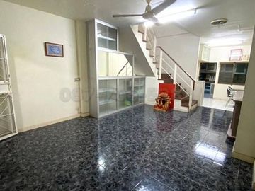 ขายทาวน์โฮม 3 ชั้น 18 ตร.ว. หมู่บ้านร่มรื่น 2 ซอยโชคชัย 4 แยก 70 ถนนลาดพร้าว 3.6 ล้านบาท