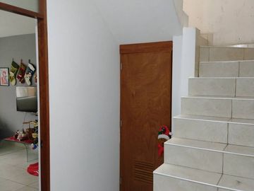 EXCELENTE OPORTUNIDAD, CASA DE 3 PISOS IDEAL PARA NEGOCIO O VIVIENDA EN VILLA MARÍA DEL TRIUNFO