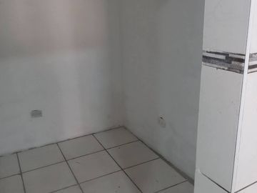 EXCELENTE OPORTUNIDAD, CASA DE 3 PISOS IDEAL PARA NEGOCIO O VIVIENDA EN VILLA MARÍA DEL TRIUNFO