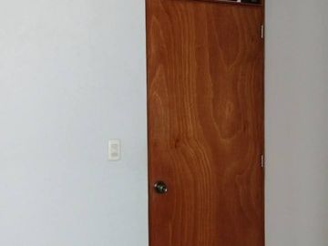 EXCELENTE OPORTUNIDAD, CASA DE 3 PISOS IDEAL PARA NEGOCIO O VIVIENDA EN VILLA MARÍA DEL TRIUNFO