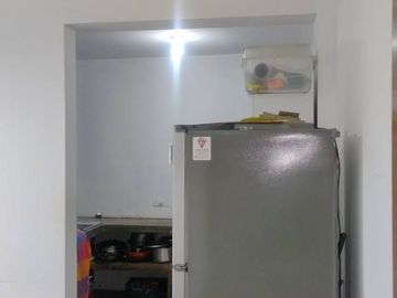 EXCELENTE OPORTUNIDAD, CASA DE 3 PISOS IDEAL PARA NEGOCIO O VIVIENDA EN VILLA MARÍA DEL TRIUNFO