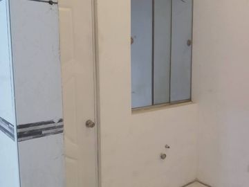 EXCELENTE OPORTUNIDAD, CASA DE 3 PISOS IDEAL PARA NEGOCIO O VIVIENDA EN VILLA MARÍA DEL TRIUNFO