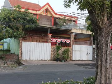 Rumah Lokasi Strategis Nol Jalan Raya Ketintang Madya Surabaya Selatan