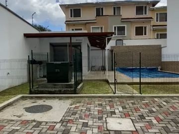 Casa de Venta en Conocoto - Valle de Los Chillos