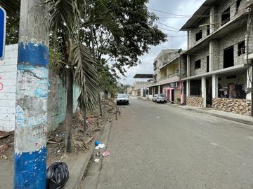 En venta terreno comercial esquinero  en Milagro frente a Ingenio Valdez