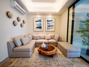 Townhome en Renta de Largo Plazo en Playa del Carmen Centro | 2 Recámaras | Acceso Independiente