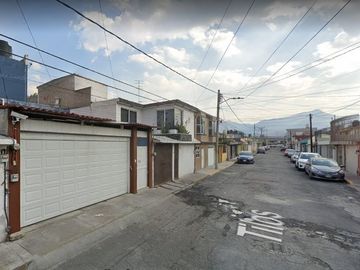 Casa en Remate Bancario. Identifique el precio que se encuentra muy por debajo de su valor comercial.