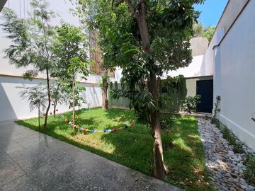 VENDO CASA DE 2 PISOS EN BARRANCO- A MEDIA CDRA DEL MALECON -  ZONA RESIDENCIAL Y TRANQUILA- EXCELENTE UBICACION