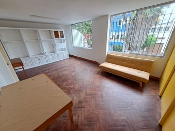 VENDO CASA DE 2 PISOS EN BARRANCO- A MEDIA CDRA DEL MALECON -  ZONA RESIDENCIAL Y TRANQUILA- EXCELENTE UBICACION