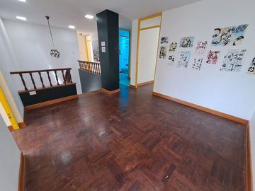 VENDO CASA DE 2 PISOS EN BARRANCO- A MEDIA CDRA DEL MALECON -  ZONA RESIDENCIAL Y TRANQUILA- EXCELENTE UBICACION