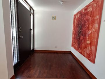 VENDO CASA DE 2 PISOS EN BARRANCO- A MEDIA CDRA DEL MALECON -  ZONA RESIDENCIAL Y TRANQUILA- EXCELENTE UBICACION