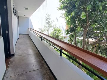VENDO CASA DE 2 PISOS EN BARRANCO- A MEDIA CDRA DEL MALECON -  ZONA RESIDENCIAL Y TRANQUILA- EXCELENTE UBICACION