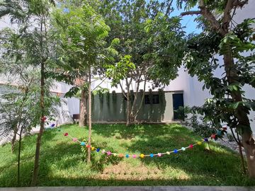 VENDO CASA DE 2 PISOS EN BARRANCO- A MEDIA CDRA DEL MALECON -  ZONA RESIDENCIAL Y TRANQUILA- EXCELENTE UBICACION