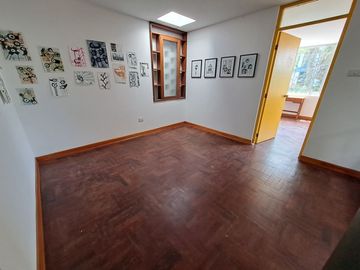 VENDO CASA DE 2 PISOS EN BARRANCO- A MEDIA CDRA DEL MALECON -  ZONA RESIDENCIAL Y TRANQUILA- EXCELENTE UBICACION