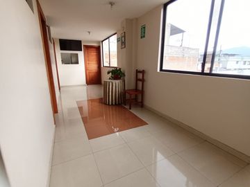 EN VENTA HOSTAL 500M2 CENTRO COTACACHI