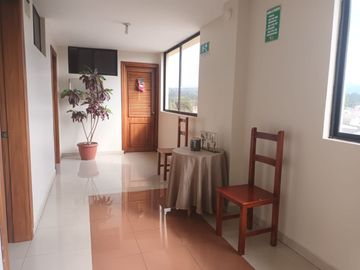EN VENTA HOSTAL 500M2 CENTRO COTACACHI