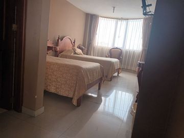 EN VENTA HOSTAL 500M2 CENTRO COTACACHI