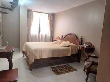 EN VENTA HOSTAL 500M2 CENTRO COTACACHI