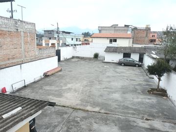EN VENTA HOSTAL 500M2 CENTRO COTACACHI