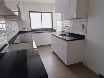 VENTA DE ACOGEDOR DUPLEX EN SAN ISIDRO.¡¡¡