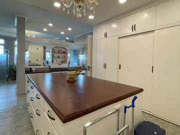 South Lake House and Lon in ETON Village (Guam Island) For Sale