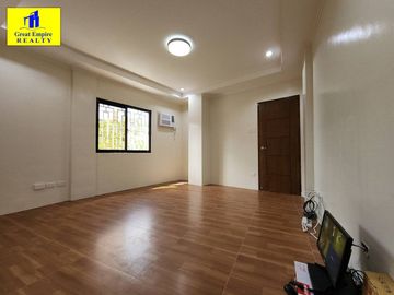 3 Storey Townhouse for sale in Project 6 near Visayas Avenue Quezon City near  Congressional, Project 8 near EDSA Munoz, Congressional Avenue