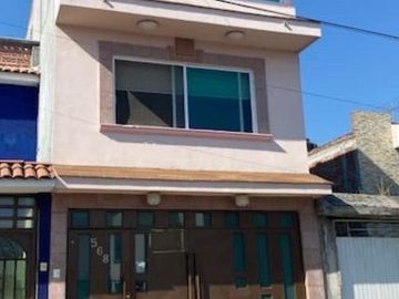 EN VENTA CASA EN COL. CONGRESO CONSTITUYENTES DE MICHOACÁN (POR EL MERCADO DE ABASTOS, SALIDA A CHARO)