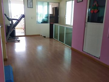 EN VENTA CASA EN COL. CONGRESO CONSTITUYENTES DE MICHOACÁN (POR EL MERCADO DE ABASTOS, SALIDA A CHARO)