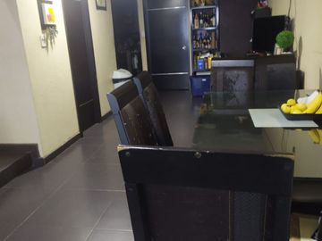 EN VENTA CASA EN COL. CONGRESO CONSTITUYENTES DE MICHOACÁN (POR EL MERCADO DE ABASTOS, SALIDA A CHARO)