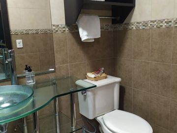 EN VENTA CASA EN COL. CONGRESO CONSTITUYENTES DE MICHOACÁN (POR EL MERCADO DE ABASTOS, SALIDA A CHARO)