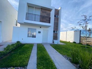 CASA EN VENTA RINCON DEL MARQUEZ