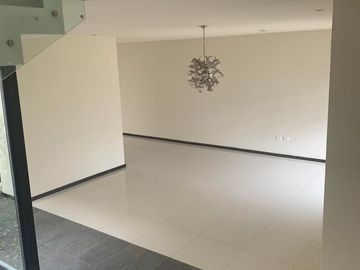 Casa en Venta en Cedros, Tres Marías, Morelia.