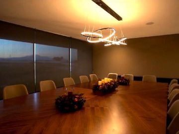 Casa en venta con alberca, amueblada y decorada en Zona Angelópolis