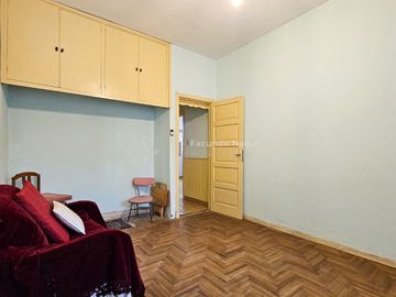 Casa interna de 3 amb. con patio y terraza