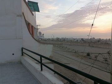SE VENDE CASA CERCA A LA PLAYA