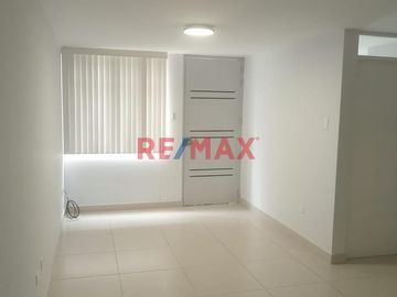Vendo Hermosa Casa En Condominio Frente A Mall Aventura ID 1087637