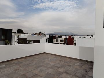 CASA NUEVA EN VENTA EN LA ANTIGUA CEMENTERA, PUEBLA, 3recamaras, tv, roof garden