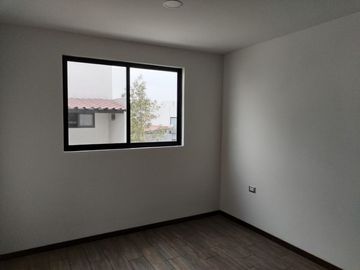 CASA NUEVA EN VENTA EN LA ANTIGUA CEMENTERA, PUEBLA, 3recamaras, tv, roof garden
