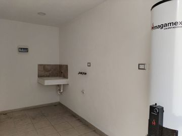 CASA NUEVA EN VENTA EN LA ANTIGUA CEMENTERA, PUEBLA, 3recamaras, tv, roof garden