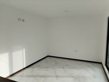CASA NUEVA EN VENTA EN LA ANTIGUA CEMENTERA, PUEBLA, 3recamaras, tv, roof garden