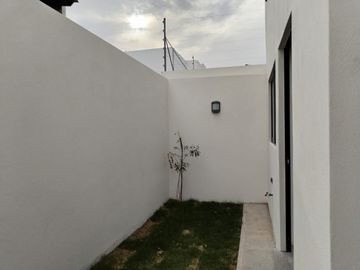 CASA NUEVA EN VENTA EN LA ANTIGUA CEMENTERA, PUEBLA, 3recamaras, tv, roof garden