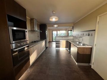 Casa En Condominio 3d/3b Cercano A Jumbo Peñalolen