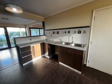 Casa En Condominio 3d/3b Cercano A Jumbo Peñalolen