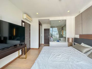 For Sale: The Astra Condo - Fully Decorated Corner Unit with Stunning City View, Including Tenant, in Chang Klan Subdistrict, Mueang Chiang Mai Distri