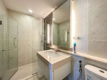 For Sale: The Astra Condo - Fully Decorated Corner Unit with Stunning City View, Including Tenant, in Chang Klan Subdistrict, Mueang Chiang Mai Distri