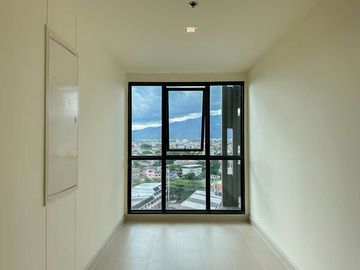 For Sale: The Astra Condo - Fully Decorated Corner Unit with Stunning City View, Including Tenant, in Chang Klan Subdistrict, Mueang Chiang Mai Distri