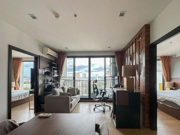 For Sale: The Astra Condo - Fully Decorated Corner Unit with Stunning City View, Including Tenant, in Chang Klan Subdistrict, Mueang Chiang Mai Distri